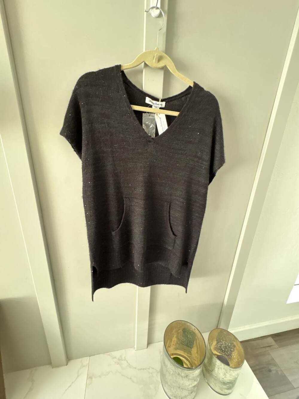 Tommy Bahama Black Solana Sequin Short Sleeve Sweater, Size Medium